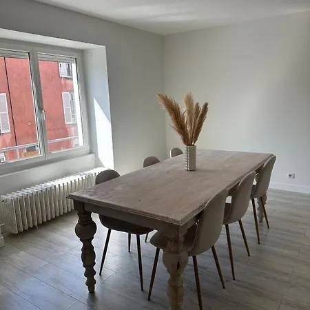 Appartamento Grand Au Centre Du Village Proche De L A75 *